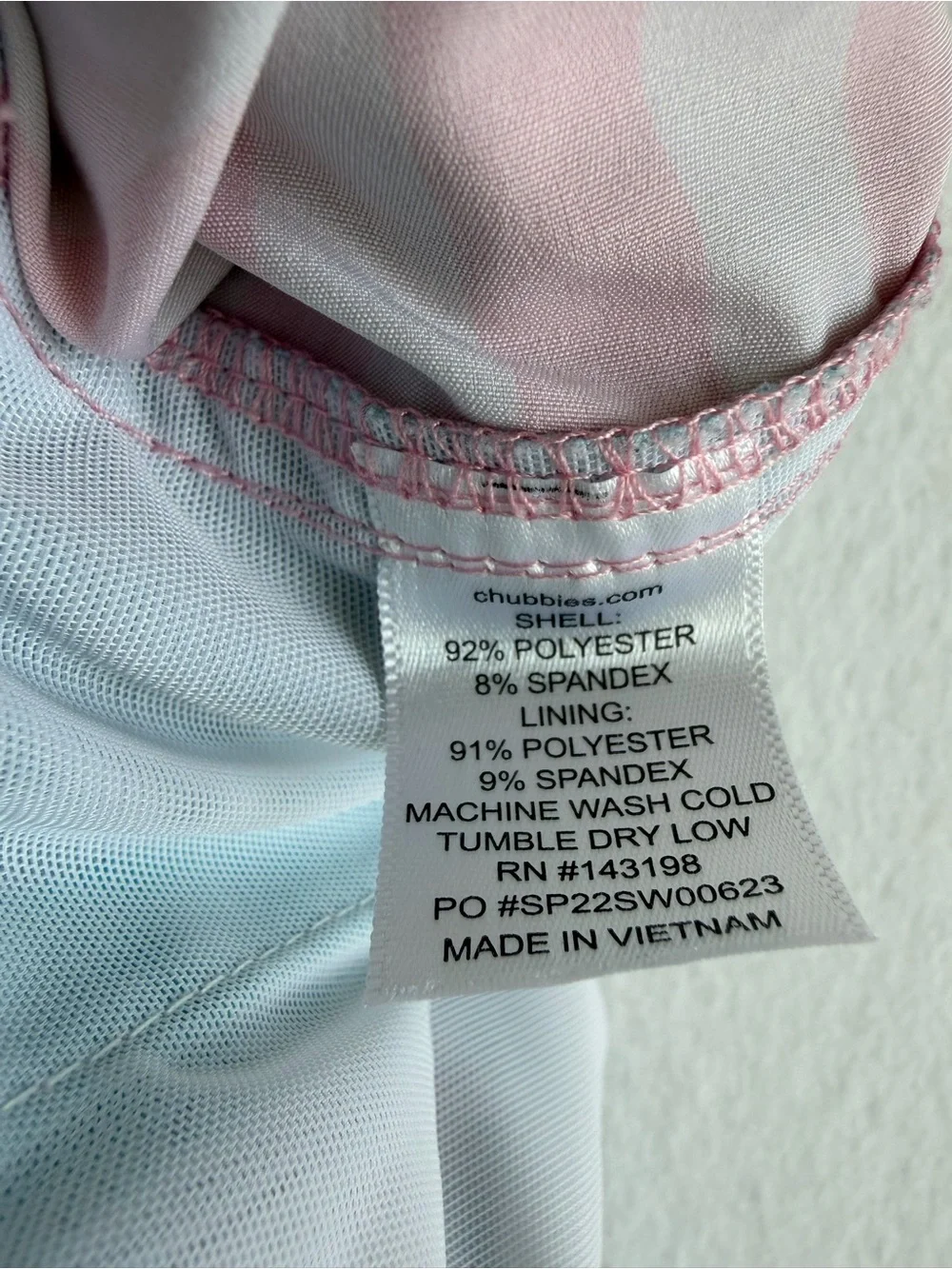 Chubbies On the Horizons Swim Trunks Men’s Large 7” Pink Aqua Striped Stretch